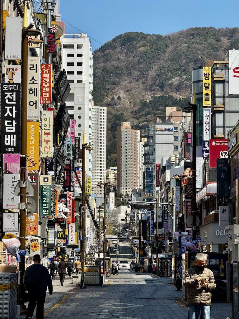 釜山