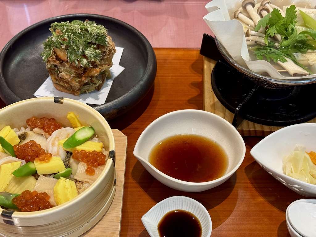 パラダイスシティRAKU