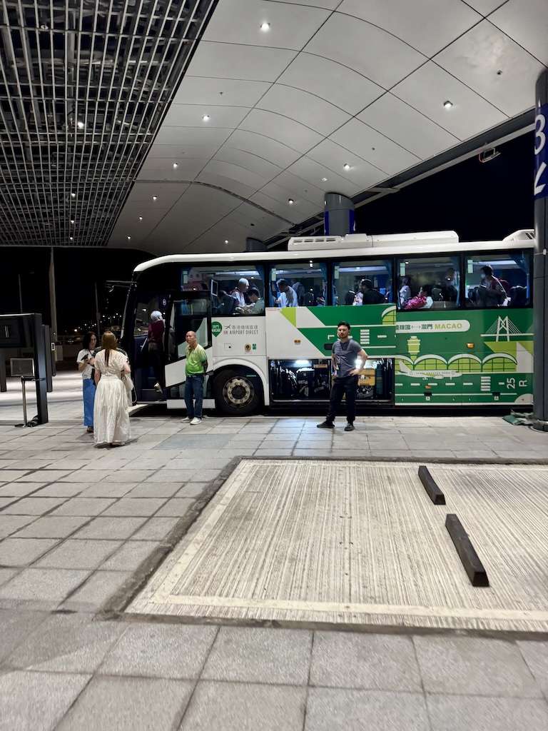 香港マカオ
